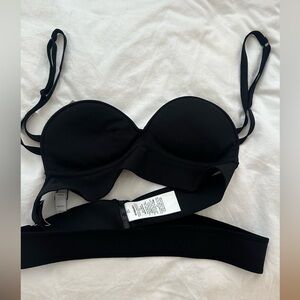 NWT Burberry black crop top